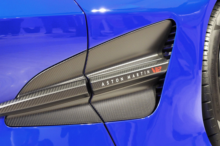 アストンマーティン・ヴァンキッシュ ヴォランテ（エアダクト）