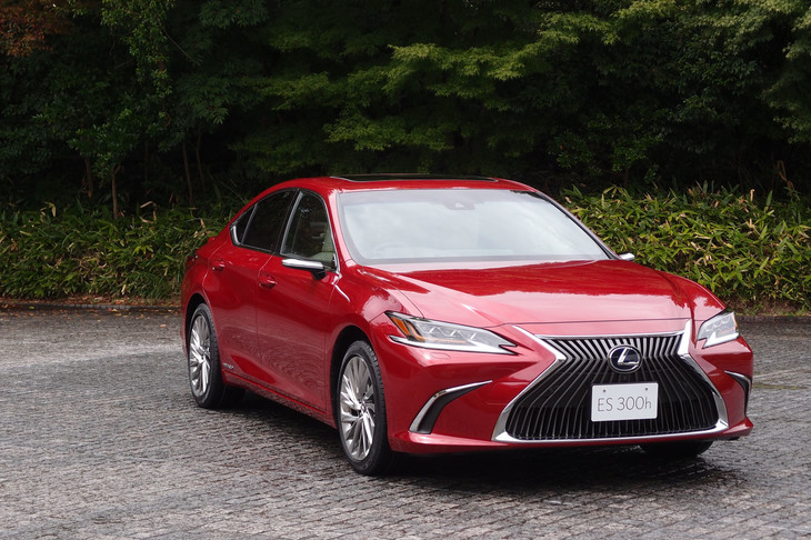 レクサスES300h“バージョンL”