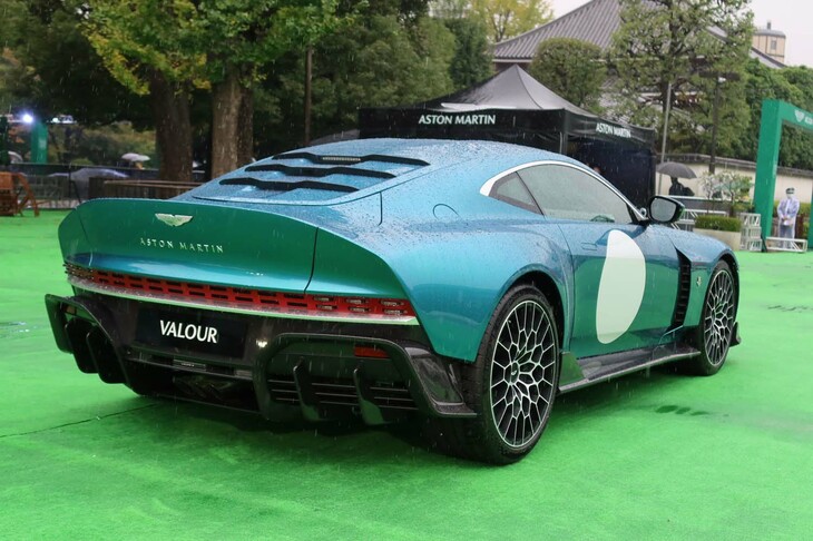 アストンマーティン・ヴァラー