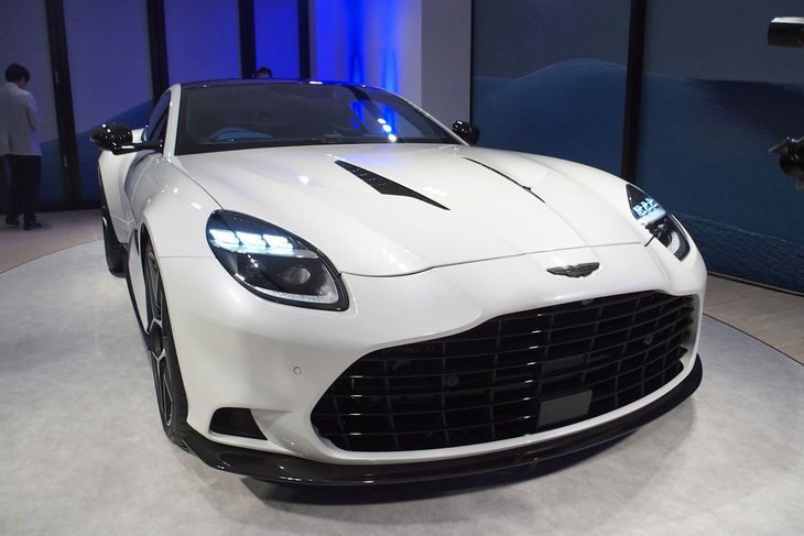 アストンマーティン・ヴァンキッシュ（フロントマスク）