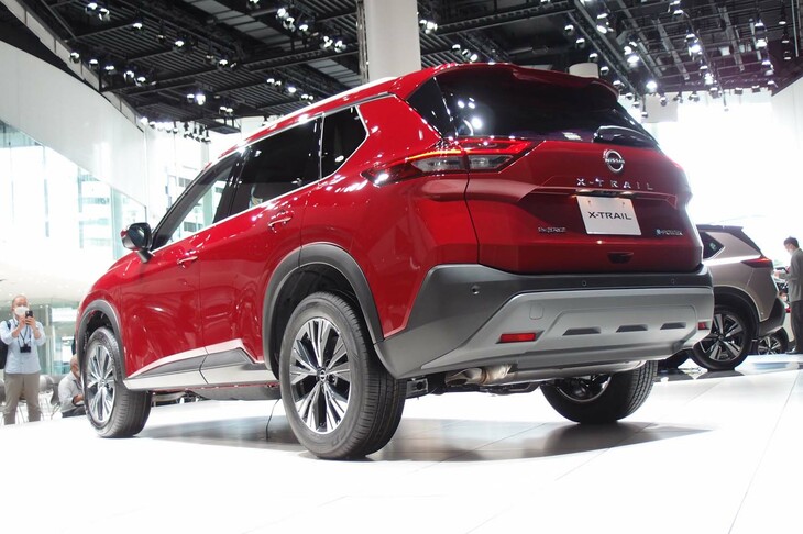 日産エクストレイルX e-4ORCE