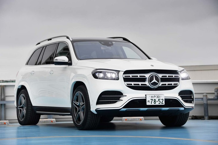 2019年4月のニューヨークモーターショーでデビューした、新型「メルセデス・ベンツGLS」。2006年に登場した「GLクラス」から数えて3代目にあたる。