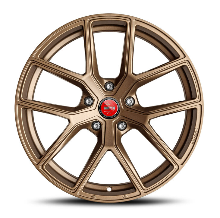 サイズ：19インチ／8.5J～11J、20インチ／8.5J～11.5J
	価格：8万3600円～11万2200円
	対応車種：【アウディ】A3／A4／A5／e-tron GTほか、【BMW】1～5シリーズ／i4、【メルセデス・ベンツ】Aクラス／CLA／Cクラス／Eクラス／Sクラス、【ポルシェ】911／718ボクスター／パナメーラ／タイカン、【フォルクスワーゲン】ゴルフ／アルテオン