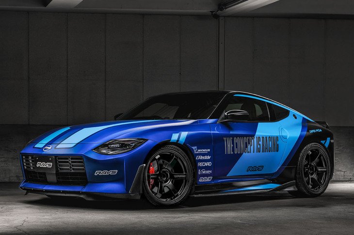 「日産フェアレディZ」への装着例。「TE37 SAGA S-plus Black Shadow」は、デザインと乗り味の両面でユーザーに深い満足を与えてくれる。