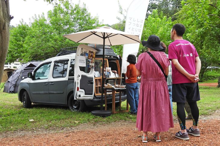 会場には埼玉・長瀞のコーヒースタンド「HODOSANDO COFFEE STAND」のケータリングカーも。