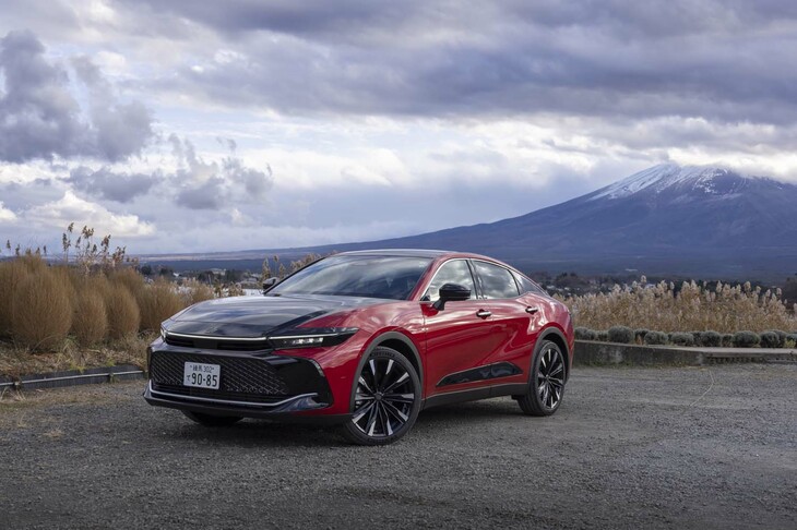 今回の試乗車のボディーカラーは「ブラック×エモーショナルレッドII」。これを含めてツートーンが6種類、モノトーンが6色ラインナップされている。