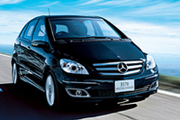 「メルセデス・ベンツBクラス」にスポーティな特別仕様車