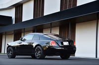 ロールス・ロイスのカスタマイズモデル「レイス ブラックバッジ」。日本では2016年5月に受注が開始された。