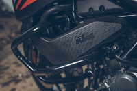 欧州屈指のオートバイメーカーであり、モータースポーツでも活躍するKTM。特にダカールラリーでは、2020年にホンダに敗れるまで、実に18年にわたり二輪部門を連覇し続けていた。