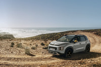 「シトロエンC3エアクロスSUV」の特別仕様車「サーフエディション バイ リップカール」発売の画像
