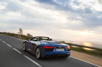 新型「R8スパイダー」の高い完成度を堪能したいなら、アウディ・マグネティック・ライドは装着すべき。日本仕様では標準装備となる見込みだ。