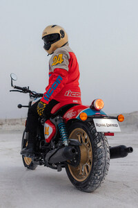 「ロイヤルエンフィールド・ショットガン650」にレーシーな装いの限定モデル登場の画像