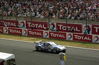 日本チームとして唯一完走を果たしたNo.93チームタイサン。終盤になってギアトラブルに見舞われたが、決死の修復でコース復帰。今回が5度目のチャレンジとなる西澤和之がチェッカードフラッグを受けた。