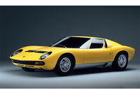 美しいエクステリアと革新的なエンジニアリングが同居した「ミウラ」（1966年）はレッジャーニ氏のお気に入り。