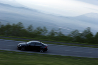 「IS350」が搭載する3.5リッターV6エンジンは318psと38.7kgmを発生する。燃費は10.0km/リッター（JC08モード）。