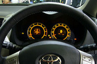 オプティトロンメーターは、1.8リッターで採用。