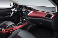 中国の若者向けセダン、日産ラニアがデビュー【上海ショー2015】の画像