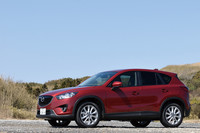 【スペック】XD（FF車）：全長×全幅×全高＝4540×1840×1705mm／ホイールベース＝2700mm／車重＝1510kg／駆動方式＝FF／2.2リッター直4 DOHC16バルブ ディーゼルターボ（175ps/4500rpm、42.8kgm/2000rpm）／価格＝258万円（テスト車＝279万1250円／ディスチャージパッケージ＝8万円／セーフティクルーズパッケージ＝7万8750円／225/55R19タイヤ＆19インチアルミホイール＝5万2500円）