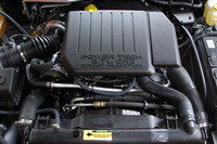 ヨーロッパ仕様のみに設定される、2.7リッター直5SOHC20バルブディーゼルターボ。コモンレール式だ。