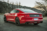 従来型と比較して、ボディーサイズは全長が25mm、全高が35mm小さくなった。全幅だけが40mm広がっている。