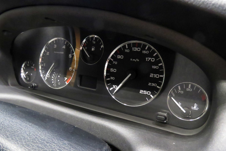 プジョー406クーペ（2000年）／原工房