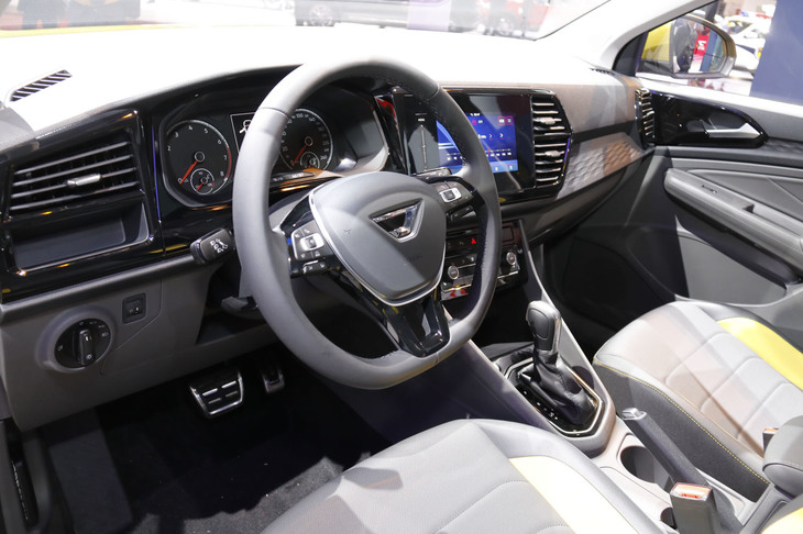 「ジェッタVS5」のダッシュボード。