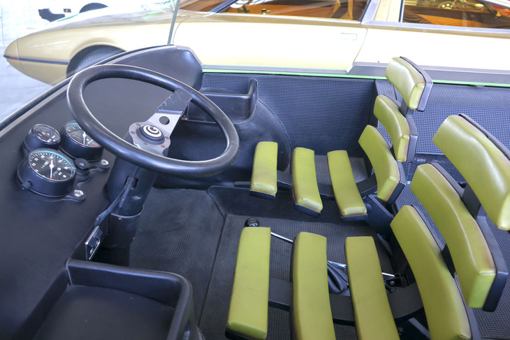「スズキGO」のダッシュボード。1972年のブリュッセルショーで公開された。生産されれば、「シトロエン・メアリ」のよきライバルになっていたかもしれない。