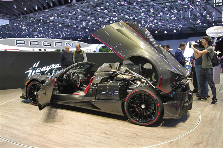 パガーニ・ウアイラSロードスター（エクステリア）