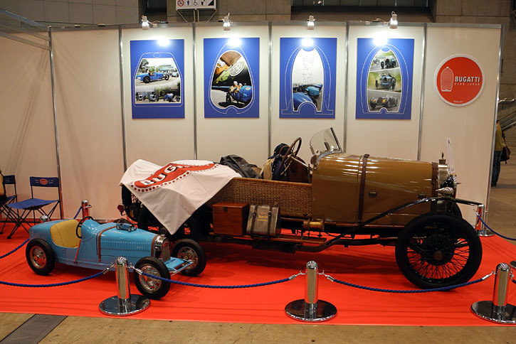 Bugatti Club Japaのブースの様子。