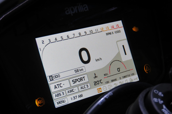 アプリリアRSV4 1100ファクトリー