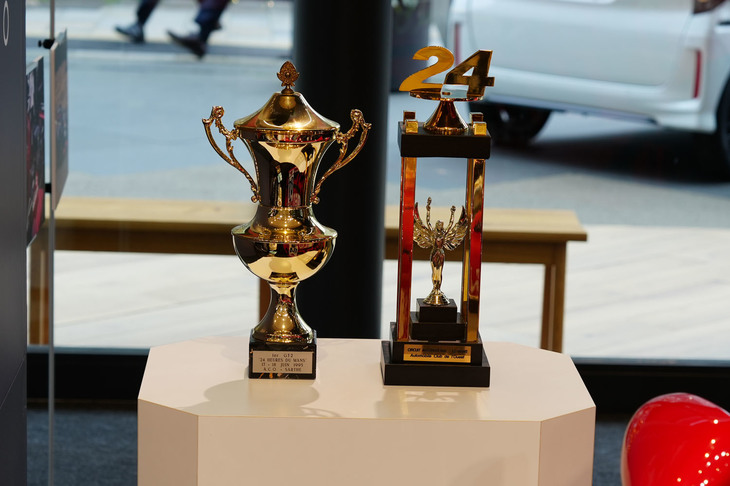 ルマン24時間レースのクラス優勝のトロフィー。