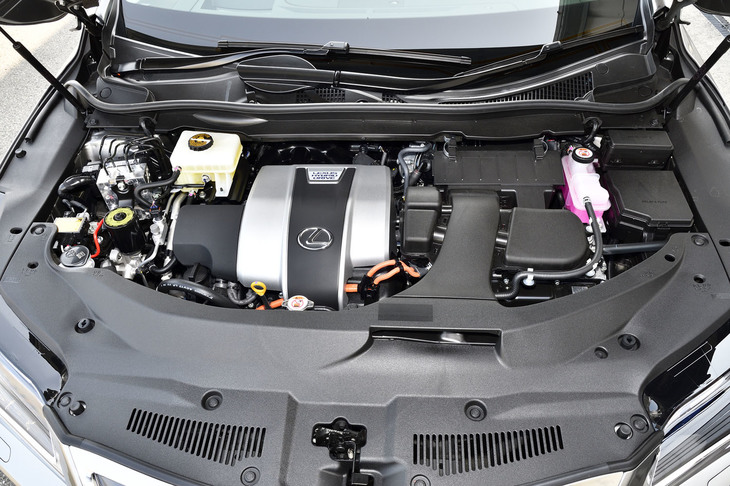 3.5リッターV6アトキンソンサイクルエンジン（262ps）を中心に構成したハイブリッドシステムを搭載する。