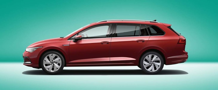 新型フォルクスワーゲン・ゴルフヴァリアント（ボディーカラー：キングズレッドメタリック）