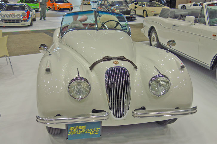 ジャガーXK120（1954年）／ガレージイガラシ