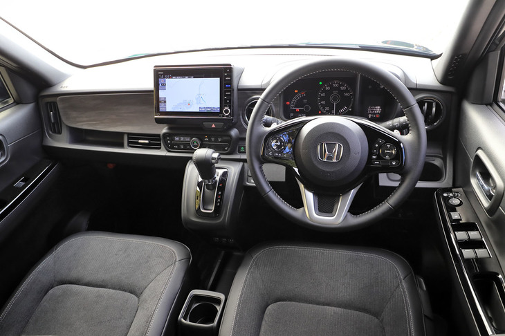 ホンダN-ONEプレミアムツアラー（インストゥルメントパネルまわり）