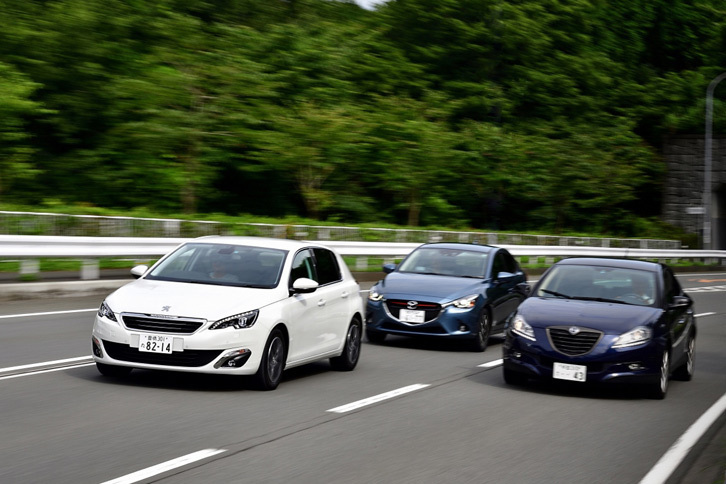 「プジョー308アリュール BlueHDi」と「ランチア・デルタ1.6マルチジェット」との比較は、「マツダ・デミオ」（1.5ディーゼル）も交えて行ったが、3台の動力性能は僅差だった。（写真＝池之平昌信）