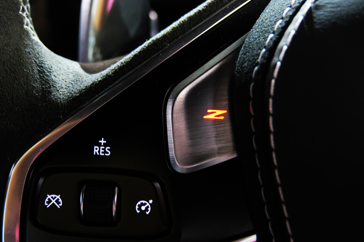 シボレー・コルベット3LT（「Z」モードのスイッチ）