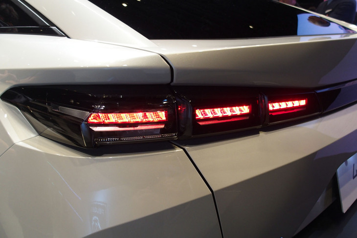 プジョー408アリュール（リアコンビランプ）