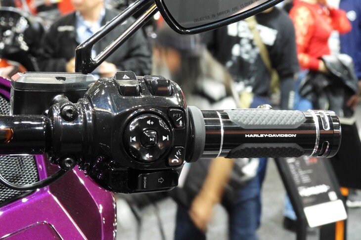 ハーレーダビッドソンCVOロードグライド