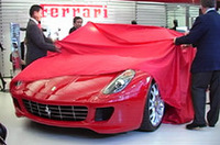 【Movie】「フェラーリ599」発表会、V12の咆哮にジャン・トッドもご満悦