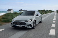 「CLA350 4MATIC」はフロントにも最高出力109PSのモーターを搭載。システム全体では最高出力354PS、最大トルク515N・mを発生する。