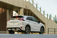 ルノー・日産・三菱アライアンスではプラットフォームの統合を推し進めており、2021年2月には日産車と車台を共有する新型「アウトランダー」が発表された。“三菱車ならではの走り”を味わえるのは、今が最後かもしれない。