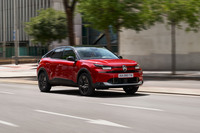 心地よさとスタイリッシュさがアップ　特別仕様車「シトロエンC4マックス ハイブリッド エディション ルミエル」発売