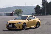 レクサスRC350“Fスポーツ”