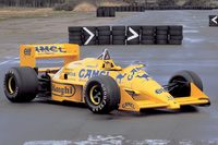 強力なホンダ製ターボエンジンとアクティブサスペンションを備えた「ロータス99T」。大きな期待がかかったモデルだったが、実際にはアクティブサスの完成度は実用に程遠いものだった。