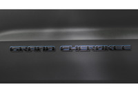 ブラックにブルーが映える 「ジープ・グランドチェロキー」の限定車発売の画像