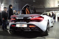 720psを誇る4リッターV8ツインターボエンジンを搭載。