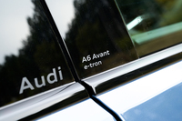 アウディA6アバントe-tronパフォーマンス