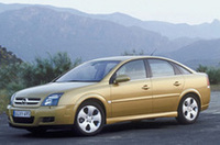 「オペル・ベクトラ」GTSとワゴンに「IDSプラス」搭載の画像