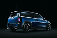 「MINIクラブマン」にスポーティな限定車の画像